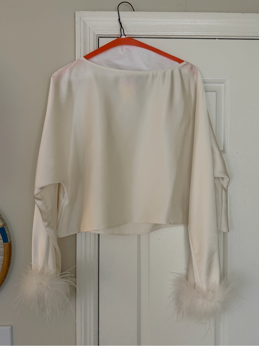 ANTONIO MELANI Ivory Satin Set with Feather Cuffs - Picture 12 of 15